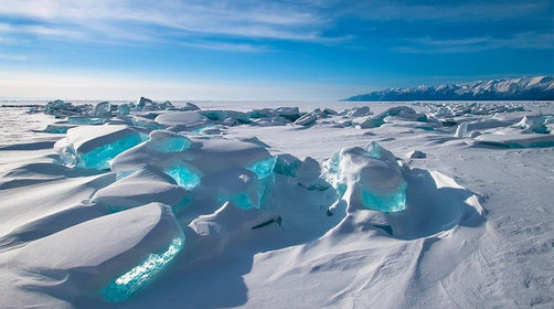 冬天贝加尔湖温度有多少？贝加尔湖冬季景点推荐