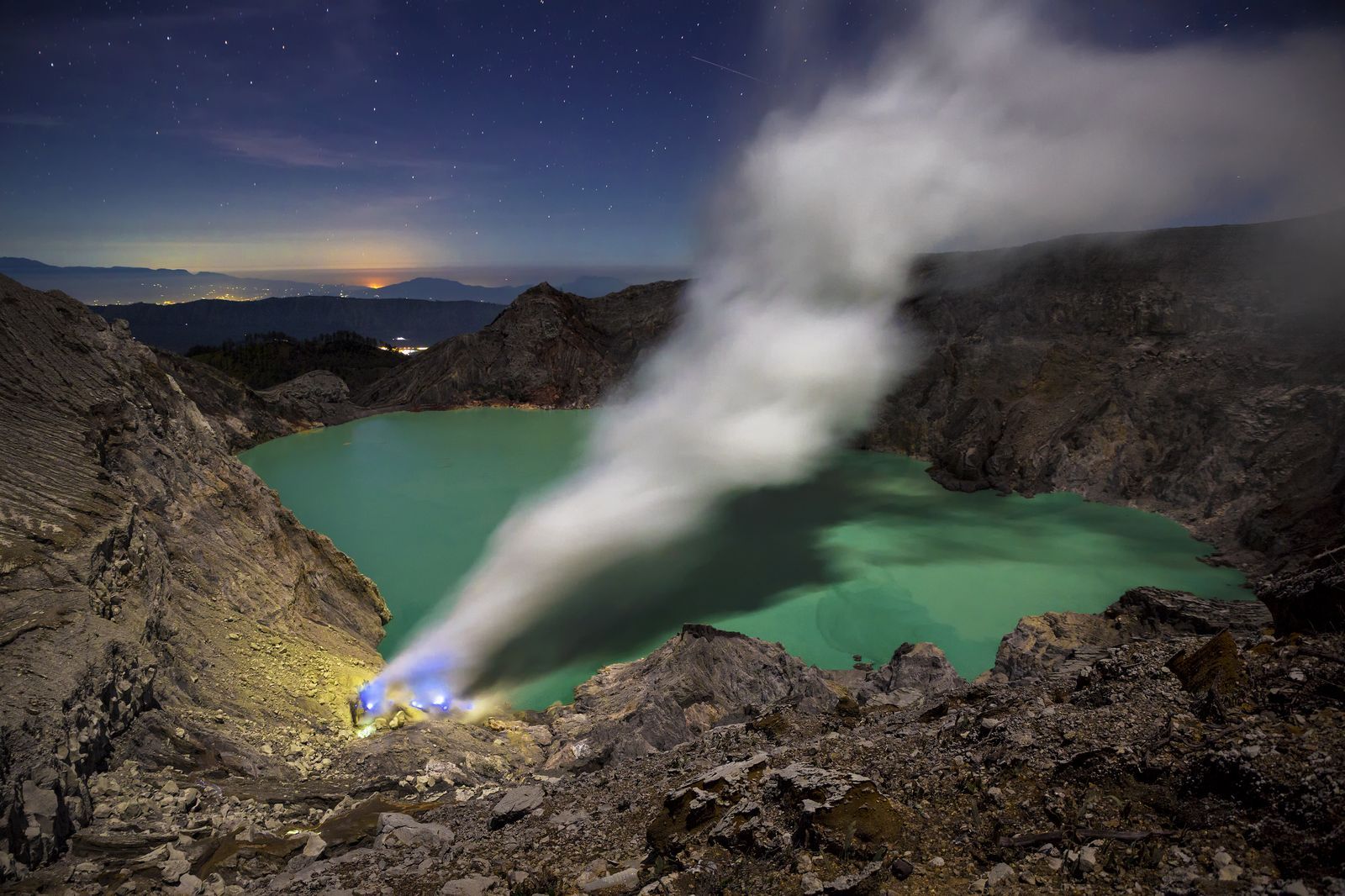 印尼喀拉喀托火山图片